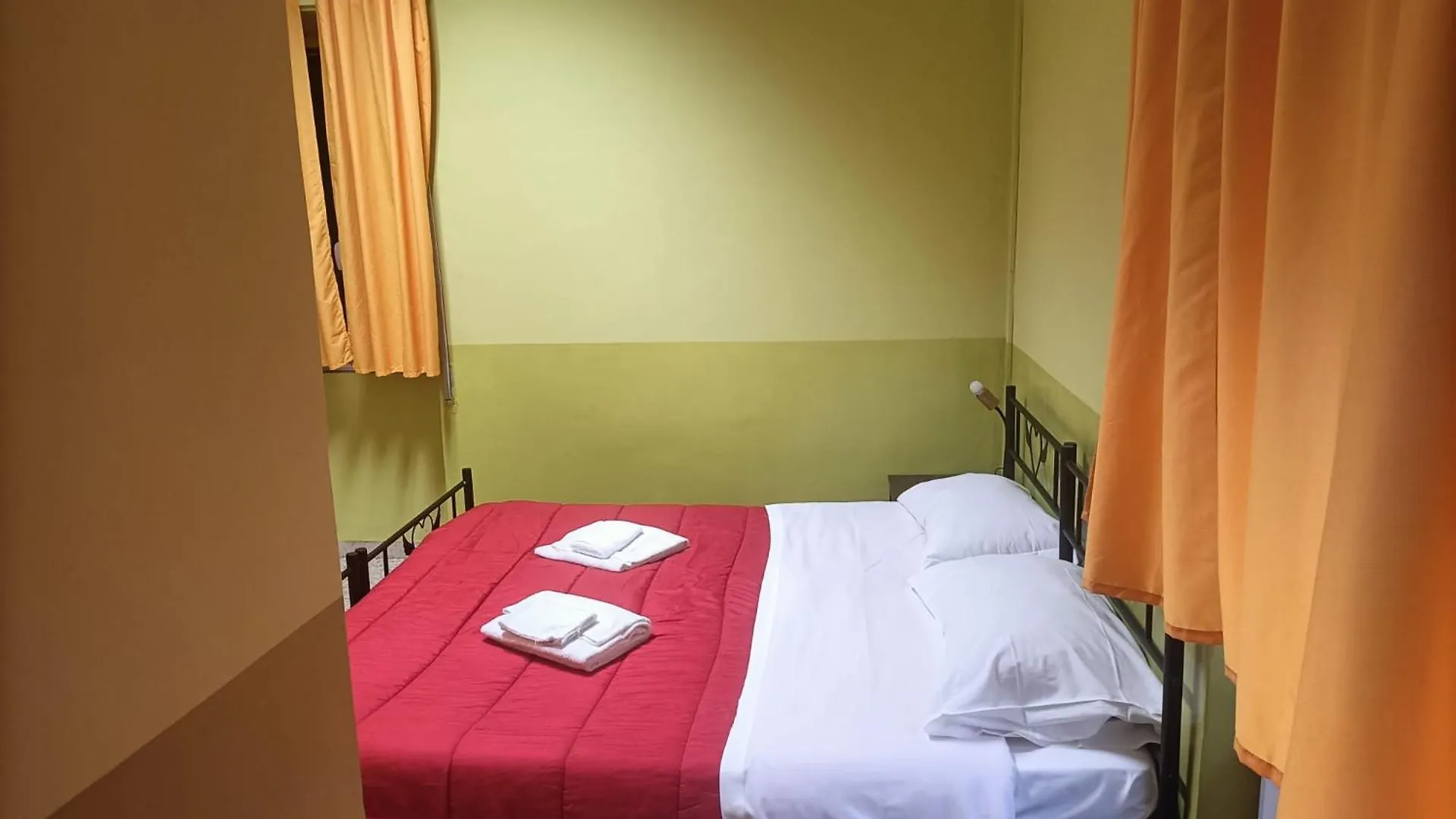 Casa d'Alunzio Bed and Breakfast San Marco d'Alunzio 0*,  Italia